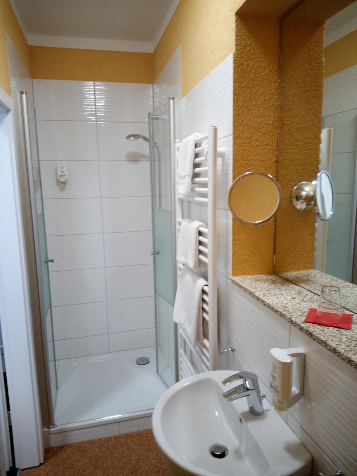 Hotel Zur Kulturweberei Finsterwalde Bilik gambar